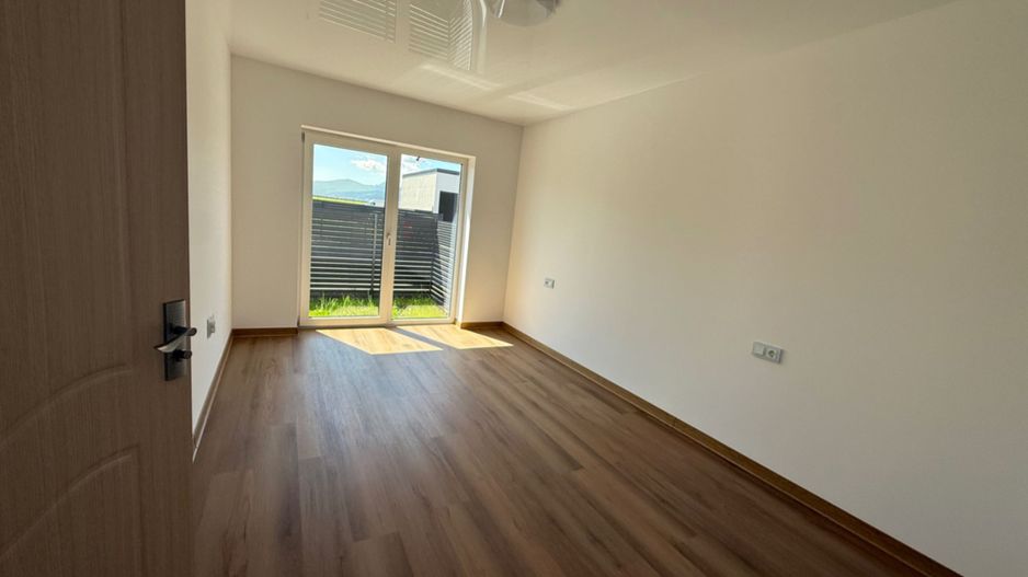 Casa/Vila cu 4 camere de vânzare - Izvor,Tărlungeni - Poză 7