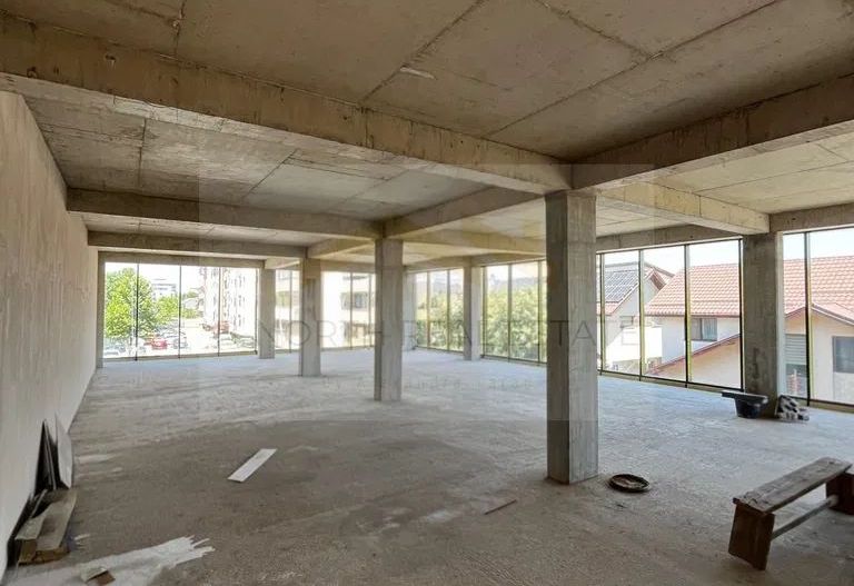 Spatiu comercial de inchiriat - Bragadiru - Poză 2