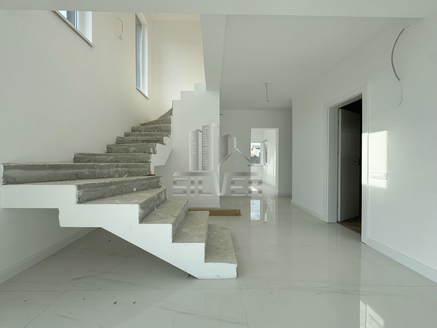 Casa individuala recent finisata cu teren de 425! - Poză 9