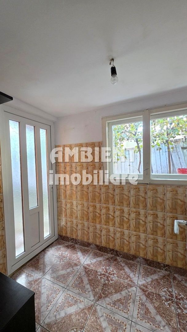 CASĂ INDIVIDUALĂ cu teren 272 mp, VASLUI - zona CARTIER; - Poză 8