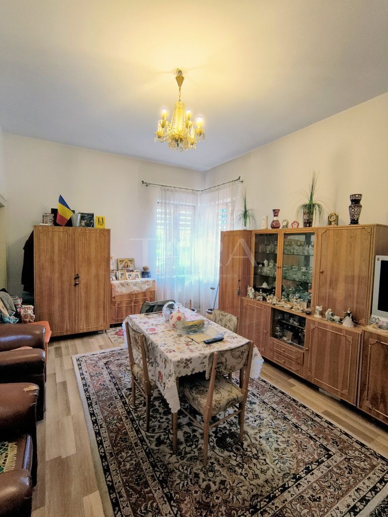 Vând apartament 3 camere zona strazii Horea - Poză 1