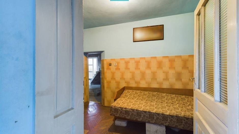 Casă/vilă cu 6 camere în Curtici - Poză 12