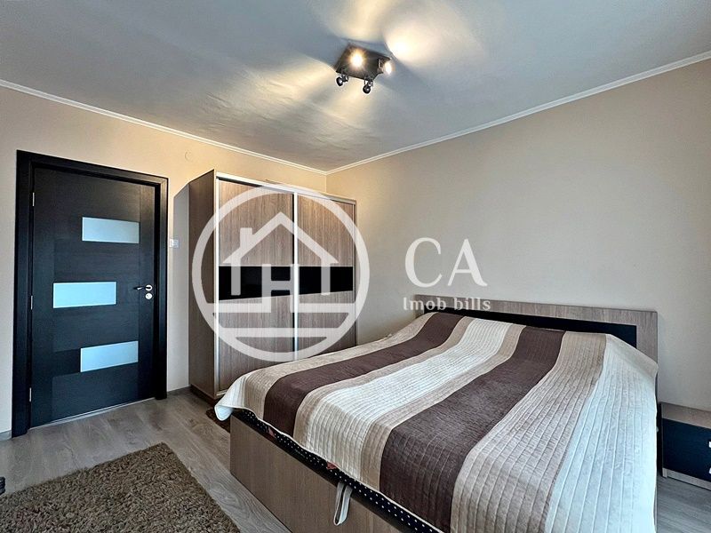 Apartament de vânzare cu 3 camere în zona Rogerius, Oradea - Poză 8