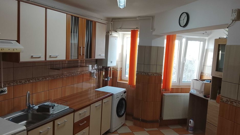 Apartament 3 camere - Poză 2