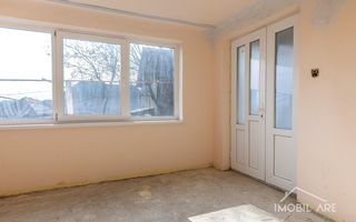 Casă spațioasă cu potențial de renovare și personalizare, în Viișoara - Poză 4