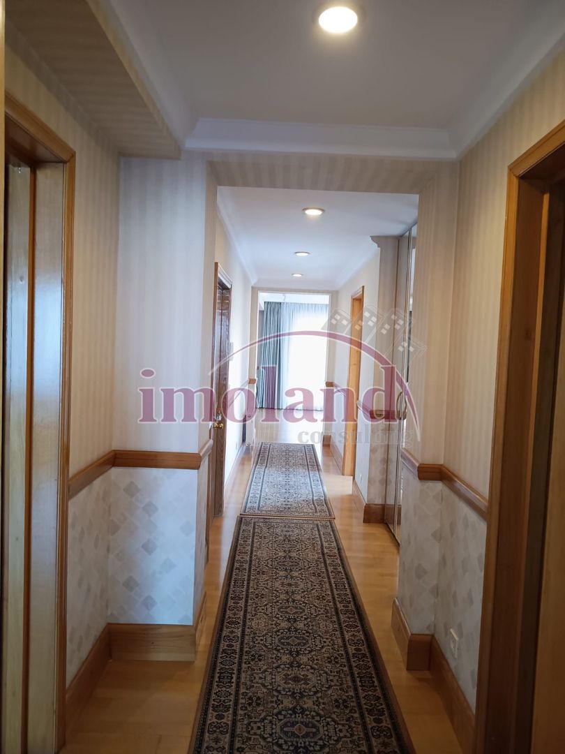 Vanzare - Apartament 3 camere & 3 terase & garaj & boxa -Aviatorilor-Televiziune - Poză 6