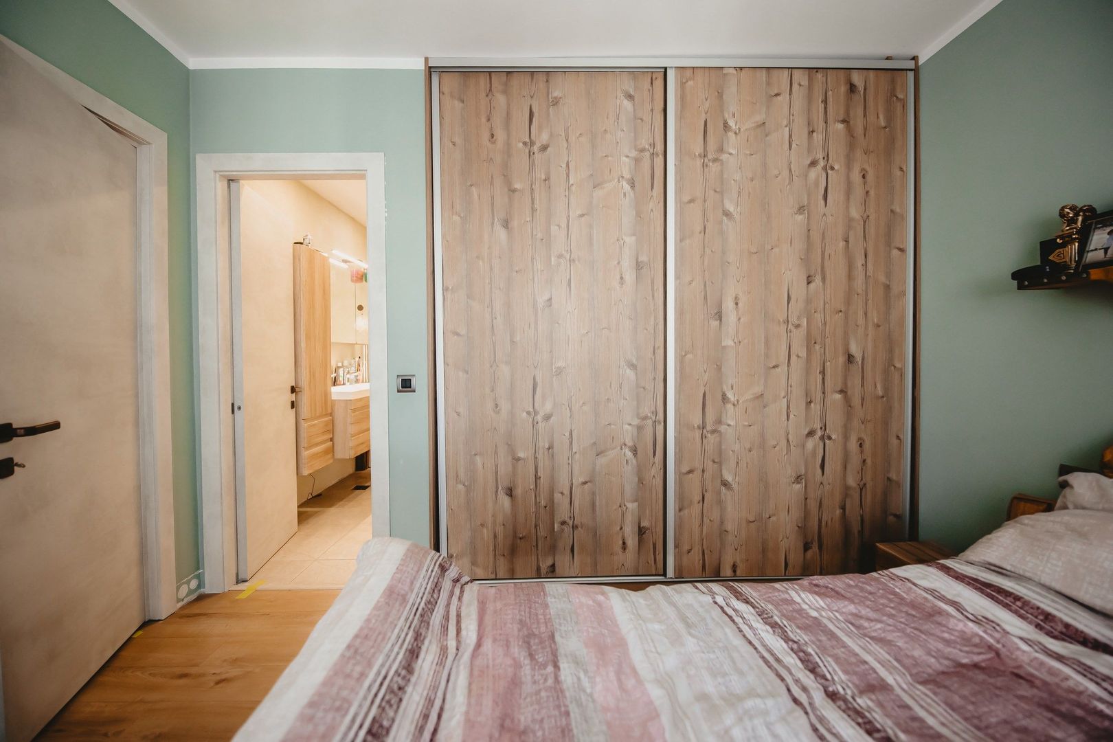 Apartament la Cheie cu parcare Subterana Buna ZIua - Poză 16