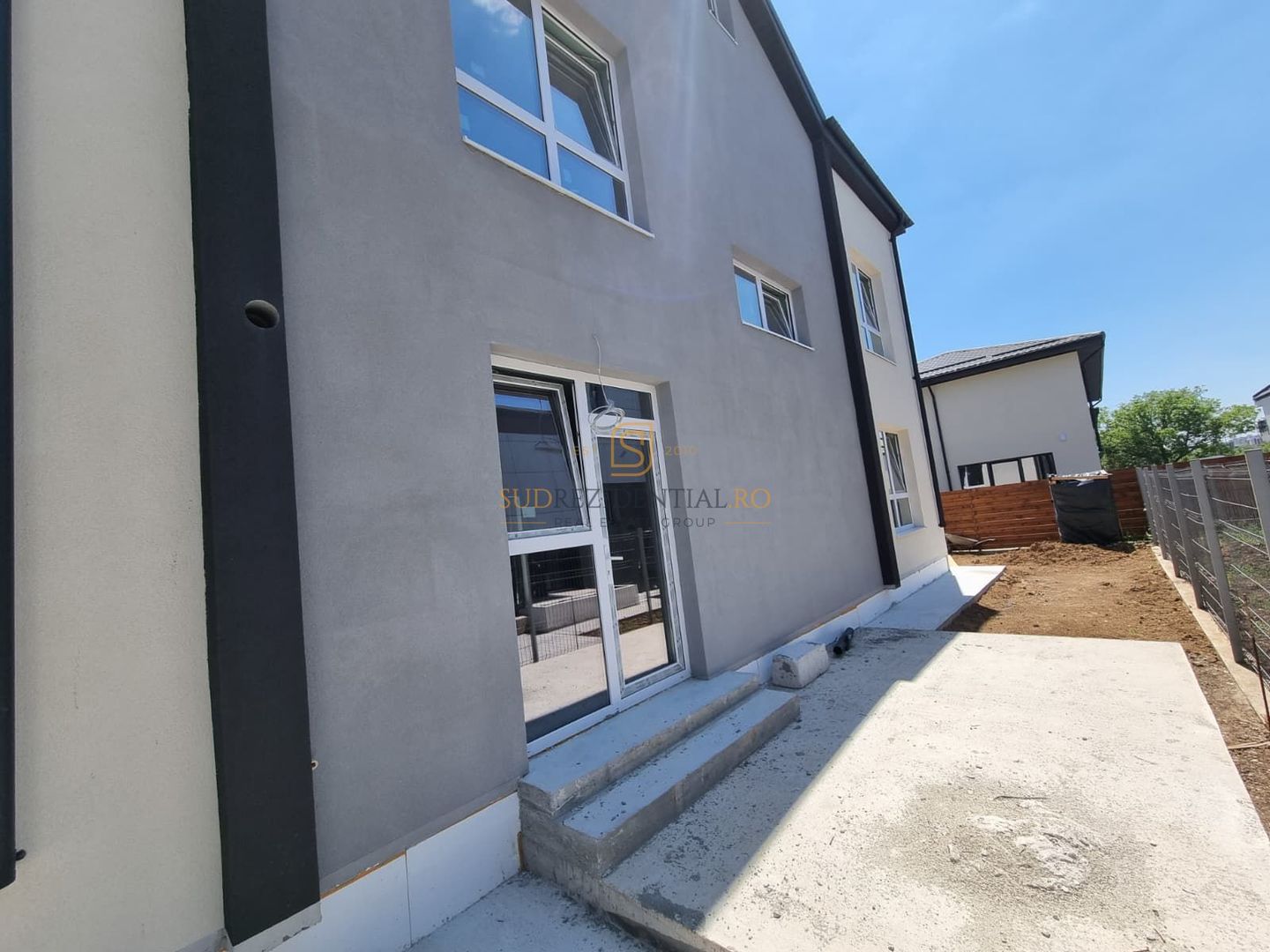 Vila moderna cu 5 camere, P+1+M, acces metrou Berceni - Poză 3