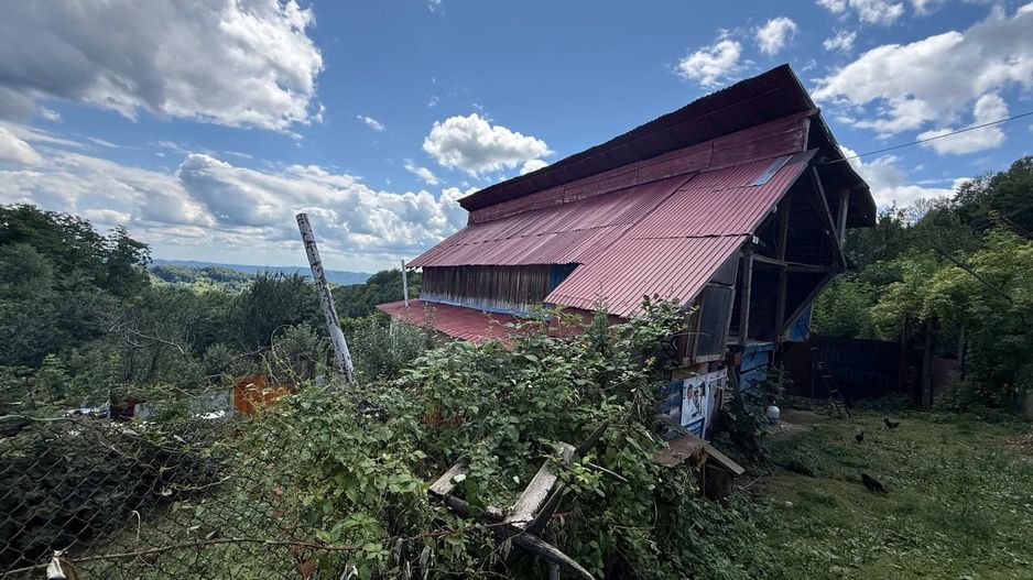 Vila S+P+1,+ garaj inchis + terasa si teren intravilan 6300 mp - Poză 55