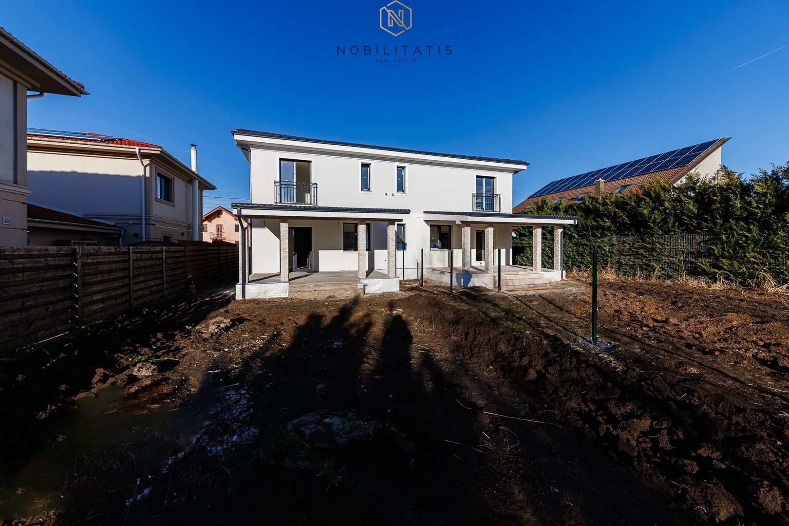 Duplex nou deosebit - despartit prin camera tehnica | Curte amenajata - Poză 7