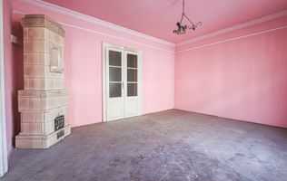 Proiect de clinică sau birouri în centru – casă cu demisol, de renovat