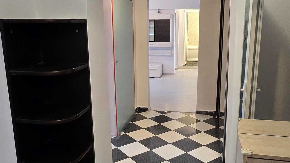 Apartament elegant cu 3 camere - Poză 4