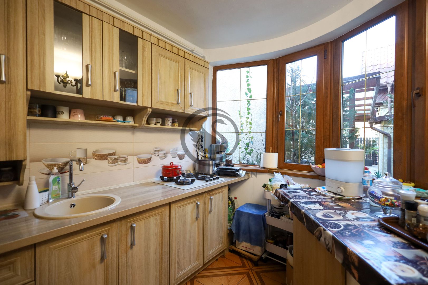 Casa 6 camere de vanzare | Salon Infrumusetare | Ploiesti, COMISION 0% - Poză 13