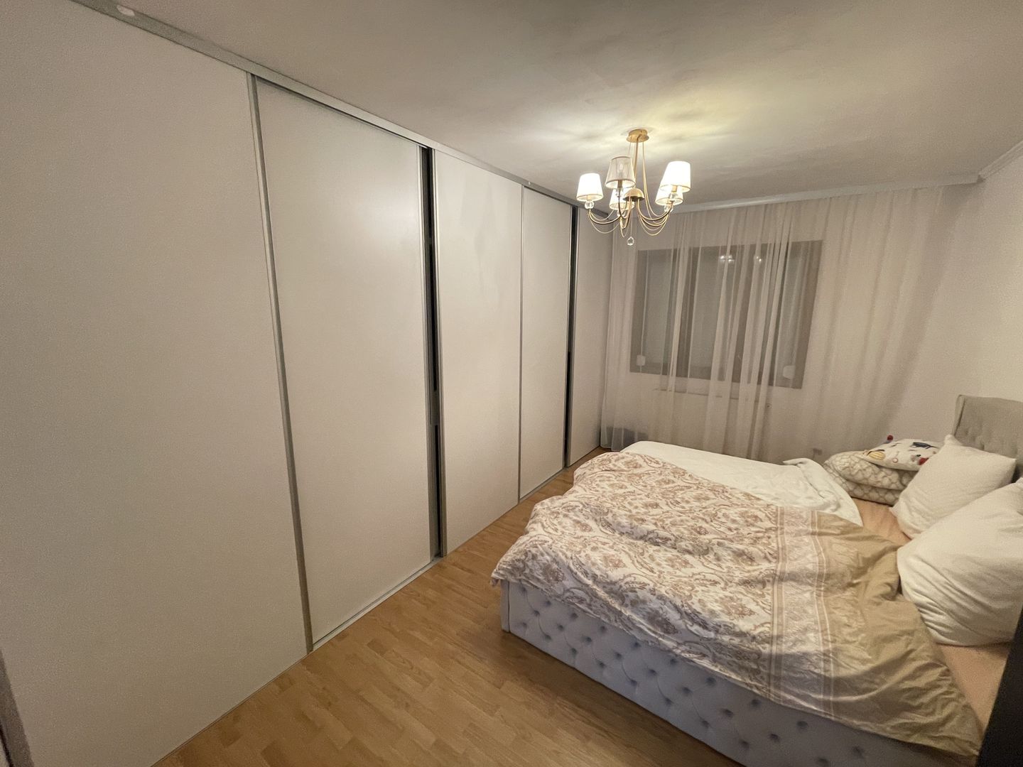 Casa S+P+E+M | 605 mp utili | 10 camere | 3 bucatarii | 4 bai | 3 terase | Garaj - Poză 21