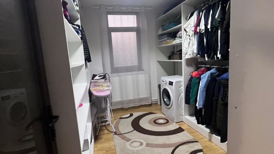 Casă spațioasă cu piscină, de vânzare în Simeria - Poză 19