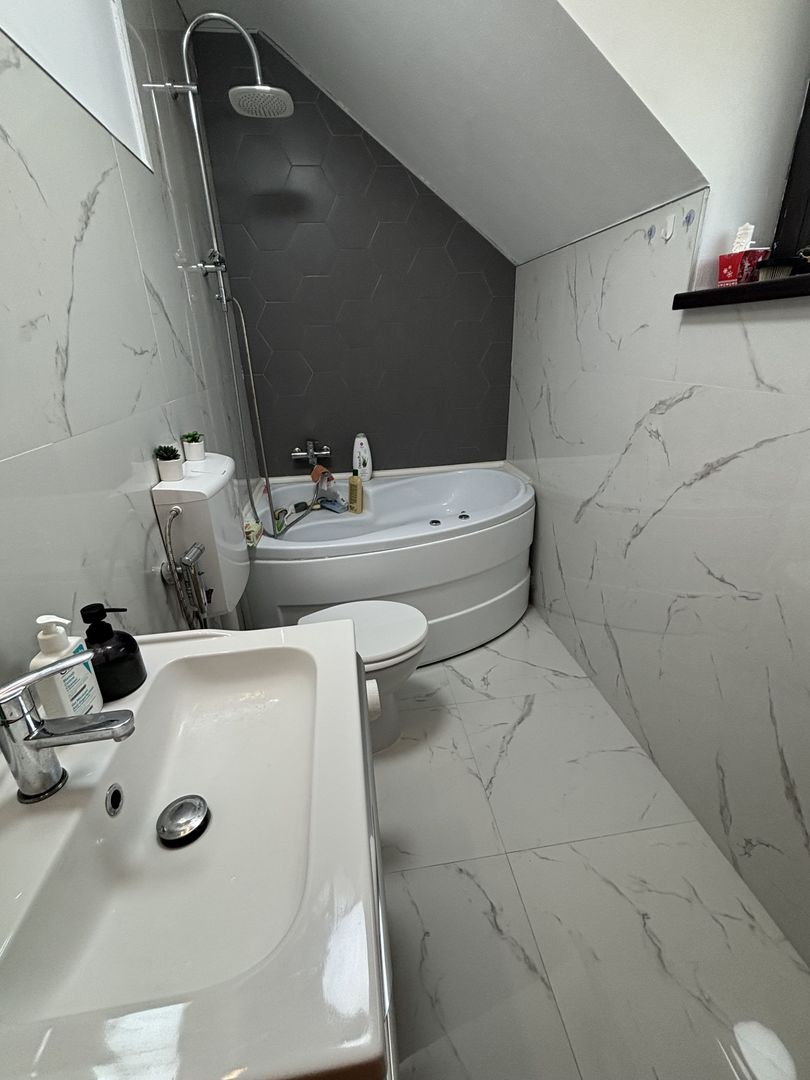 Vilă individuală/poziție avantajoasă în Dumbrăvița! - Poză 18