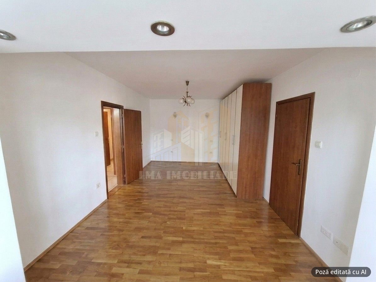 Apartament 4 camere Triaj Brasov - Poză 13