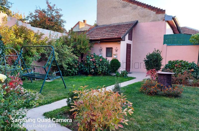 Casa cu 4 camere in zona Armatei Romane - Poză 2