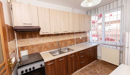 De vanzare apartament 2 camere, Reghin, central, disponibil imediat