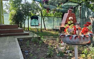Proprietate de vânzare cu casă și teren în Hoisești, comuna Dumești - Poză 1