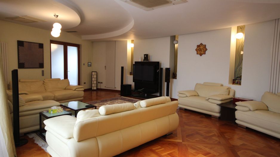 Casa pretabila birouri, camin de batrani - Poză 9