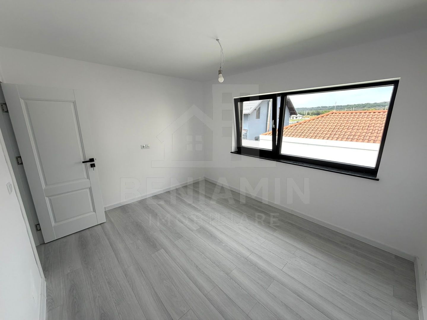 Casa moderna - 4 dormitoare - 2026 - toate utilitatile - Ford - Poză 6