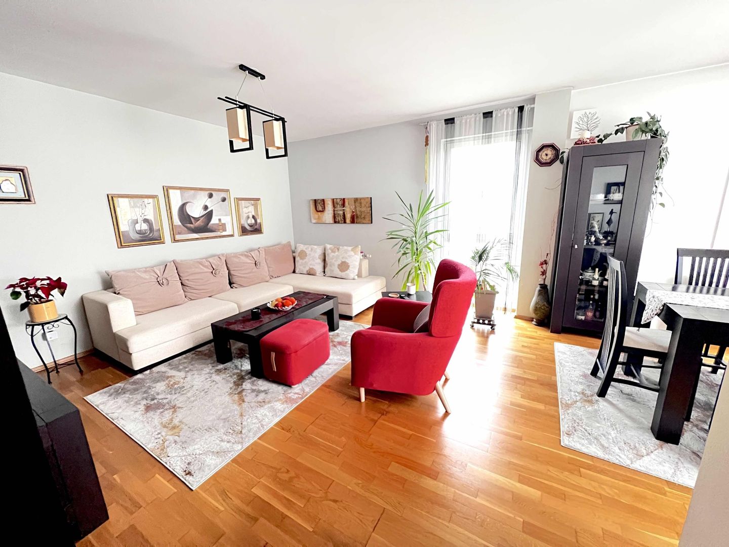 Apartament 3 camere  - Rezidenz - Cartierul German - Poză 1