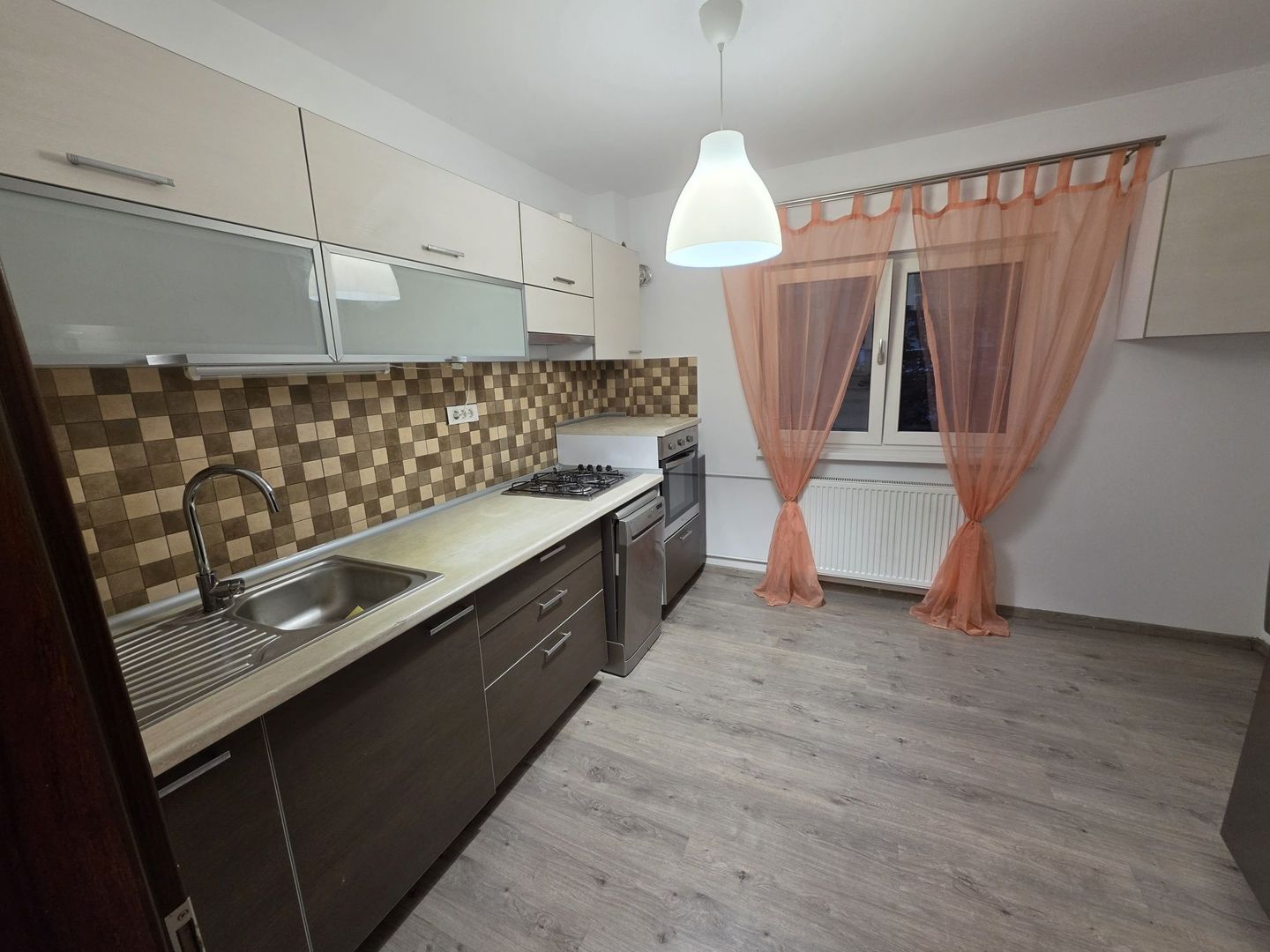 Apartament 3 camere decomandat-Metrou Brancoveanu - Poză 1