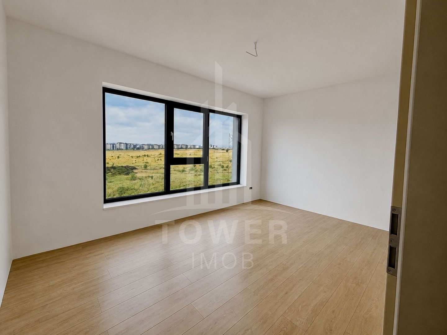 Apartament 3 camere- la cheie- Calea Surii Mici - Poză 6