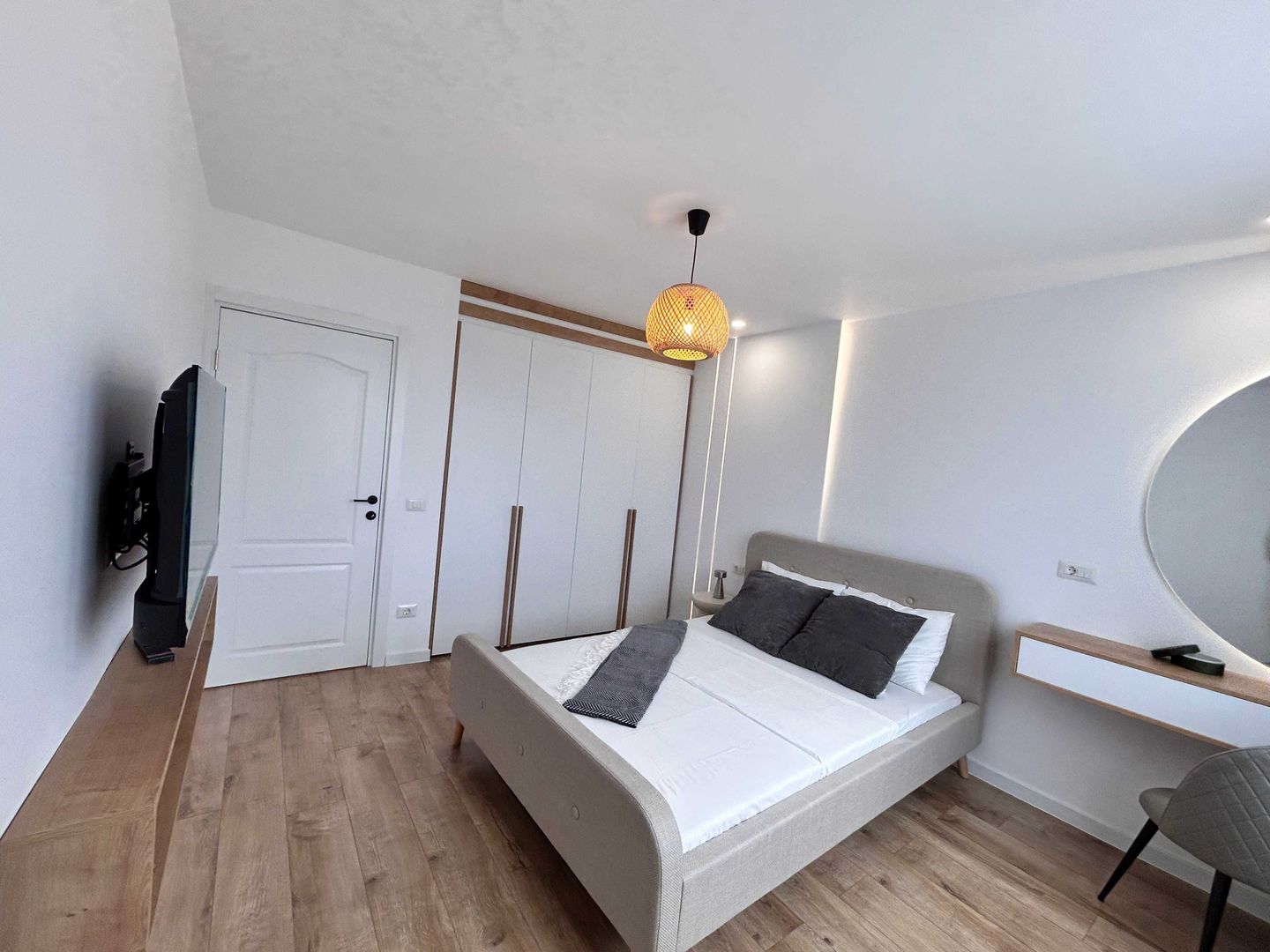 Vand-Apartament 2 camere-Metrou Romanierilor-Drumul Taberei - Poză 6