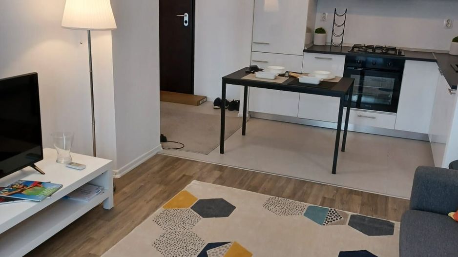 Apartament 2 camere vedere piscina Cosmopolis - Poză 3