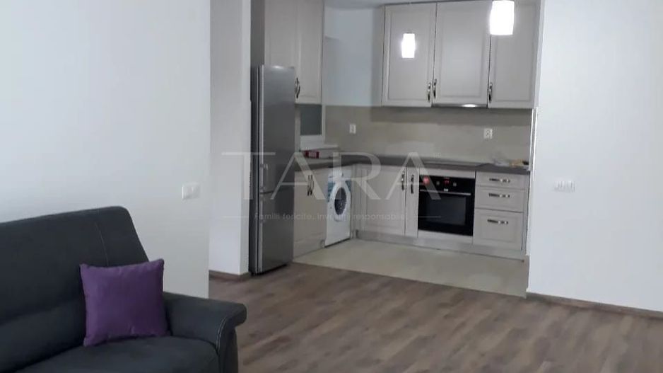 Apartament cu 2 camere, mobilat și utilat, zona Grand Hill Residence. - Poză 2