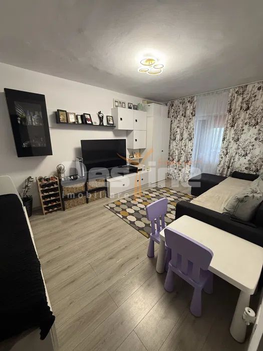 Apartament 2 camere decomandat -Trocadero - Poză 1