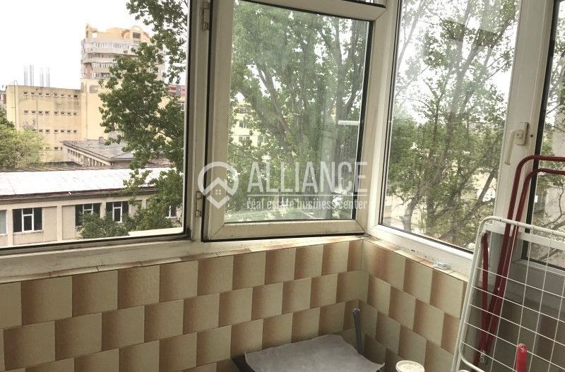 GARA-ABATOR- Apartament de 3 camere foarte spatios si luminos! - Poză 10