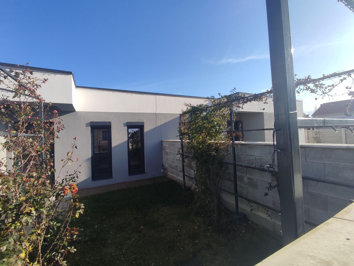 Sanandrei, Duplex pe PArter , 3 Dormitoare, 2 bai, Dresing, Perete Dublu - Poză 1