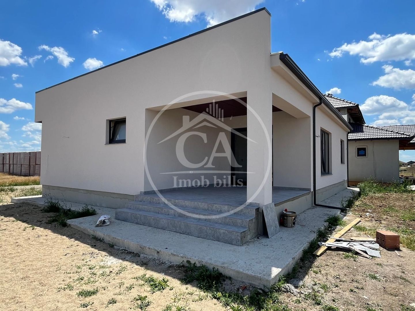 Casă de vânzare cu 4 camere în Santandrei , Bihor - Poză 2