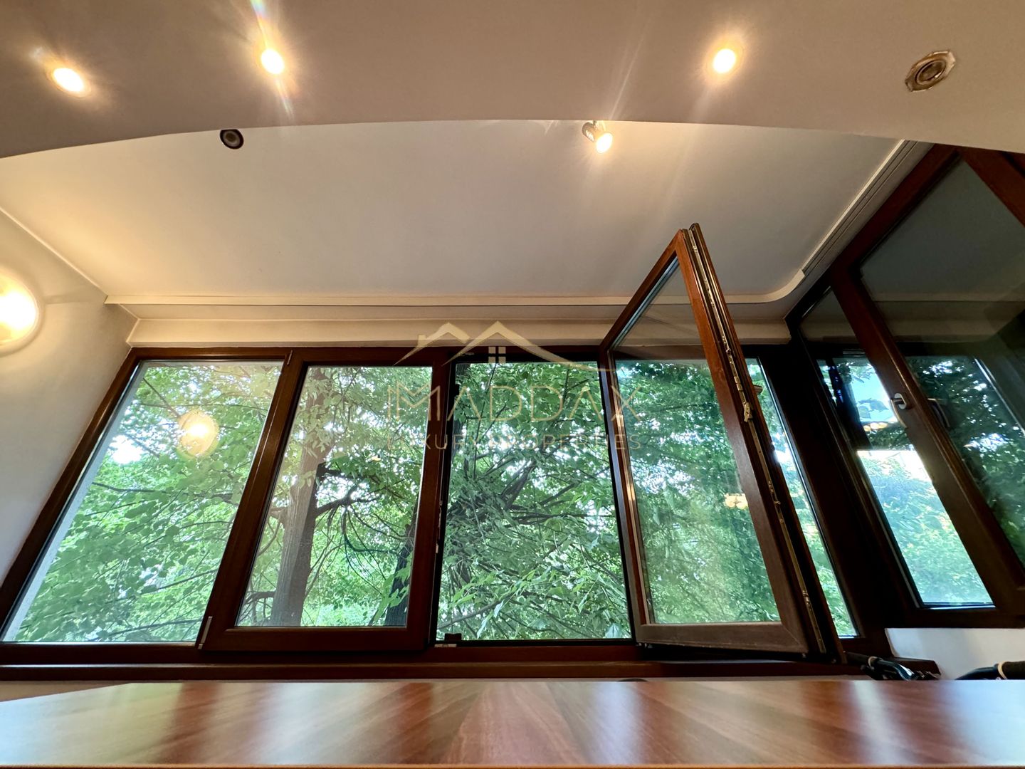 Apartament cu 3 camere // Zona Tei - Doamna Ghica - Poză 4