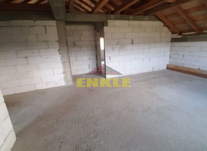 Casa P+1+ Teren 1200 mp , Curtesti , 85000 euro neg - Poză 6