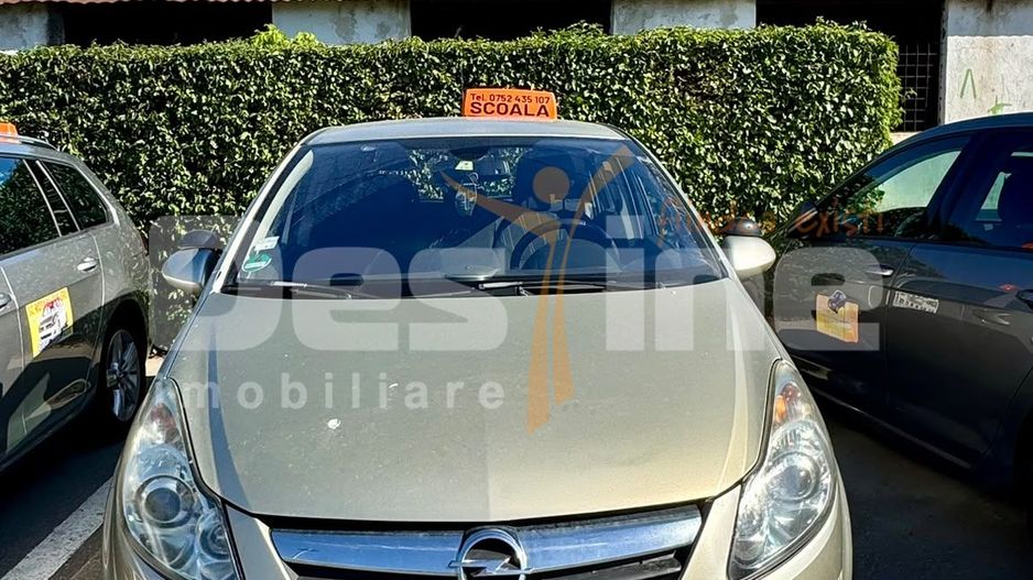 Afacere la cheie - scoala de soferi - 17 vehicule - Poză 10