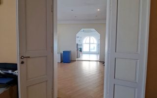 Proprietate 450 mp pe Calea Clujului cu teren de 787mp in Oradea - Poză 27