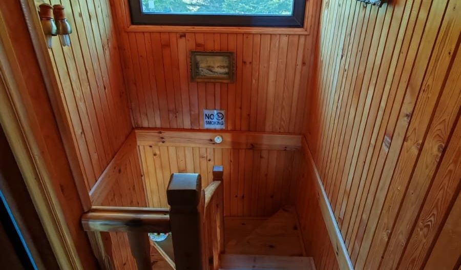 Casa / pensiune investitie sat Pestera, Moieciu, Bran - Poză 11