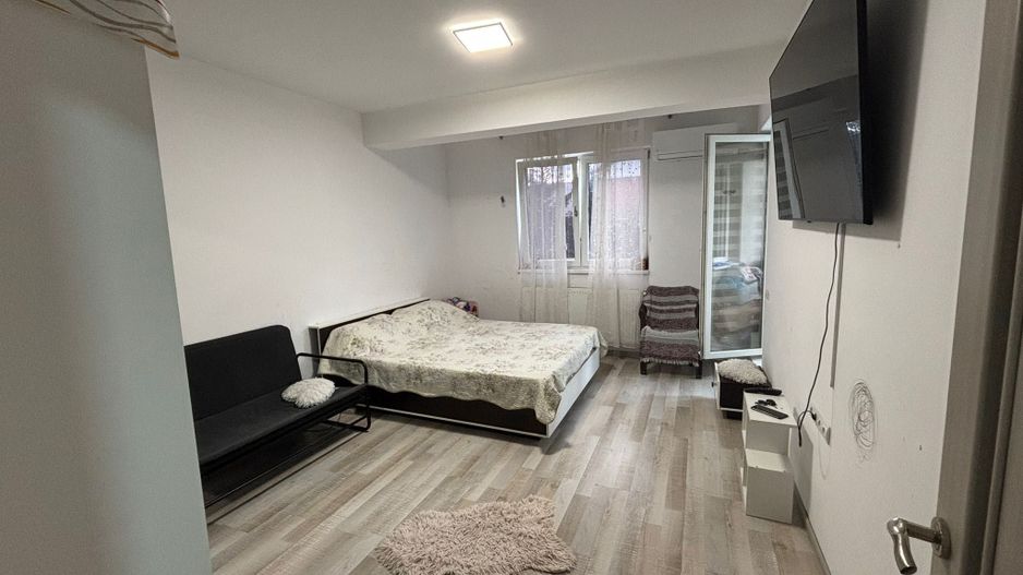 GARSONIERA COCHETA CENTRALA PROPRIE LOC PARCARE ZONA METALURGIEI - Poză 1