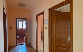 Casă Vilă cu 9 camere și piscină încălzită în localitatea Cornu - Poză 18