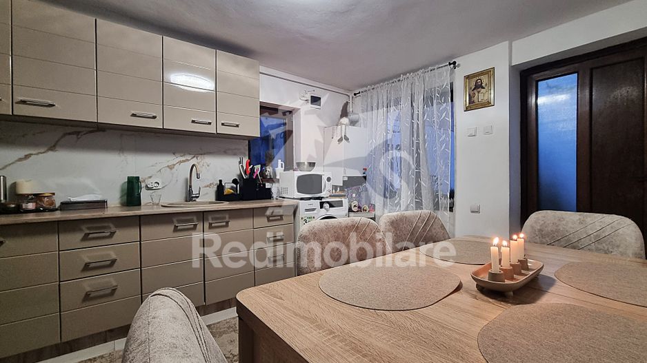 Casă funcțională, curte proprie, finisaje moderne - Poză 1