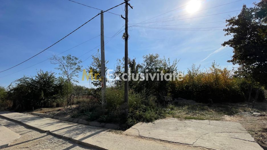Teren intravilan 2773mp Costesti, AG - Poză 3