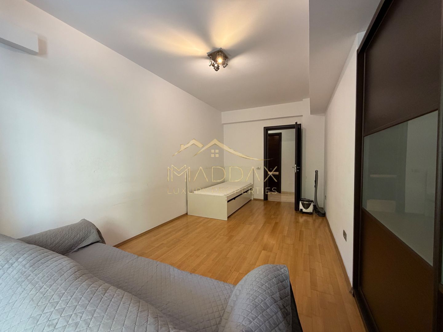 Apartament de închiriat / 3 camere lux *144m*  / Herastrau - Poză 12
