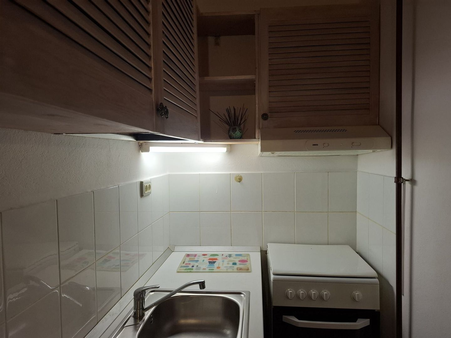 URGENT!,  VILA CONSOLIDATA, mobilat si utilat modern, liber - Poză 15