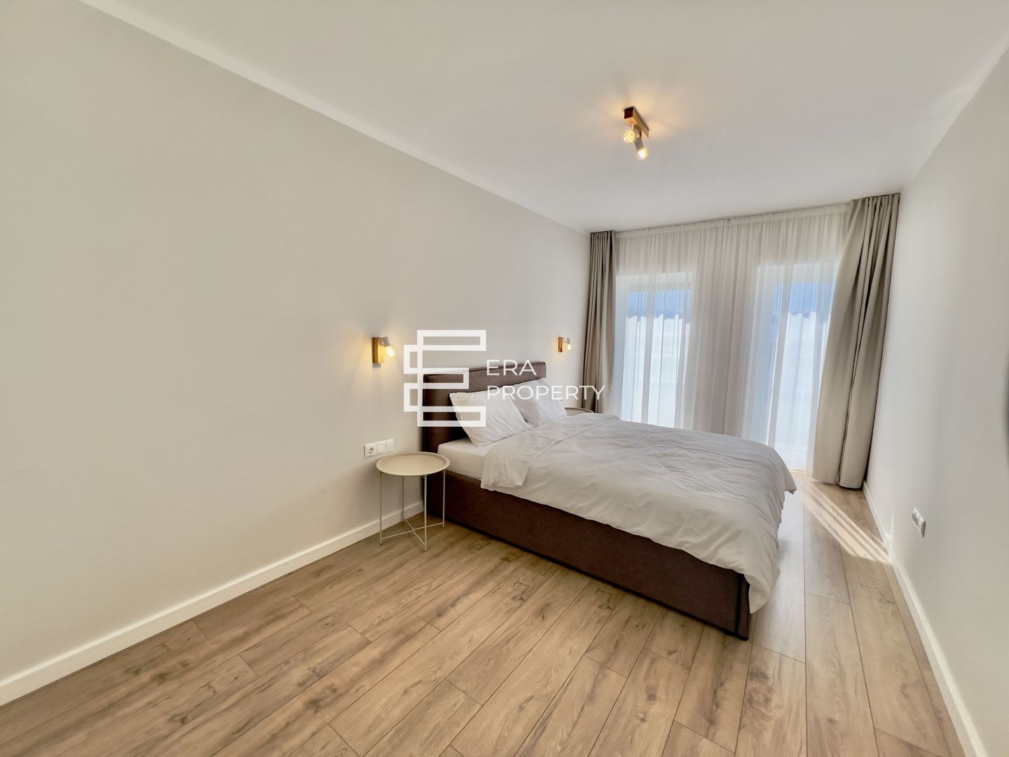 Penthouse 4 camere, terasa 14.42 mp mobilat -zona Aeroport Sibiu - Poză 12