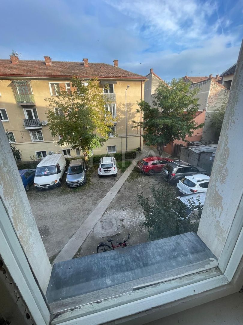 EXCLUSIVITATE. Oaza de liniste in Centrul orasului Cluj-Napoca. Garaj. - Poză 15
