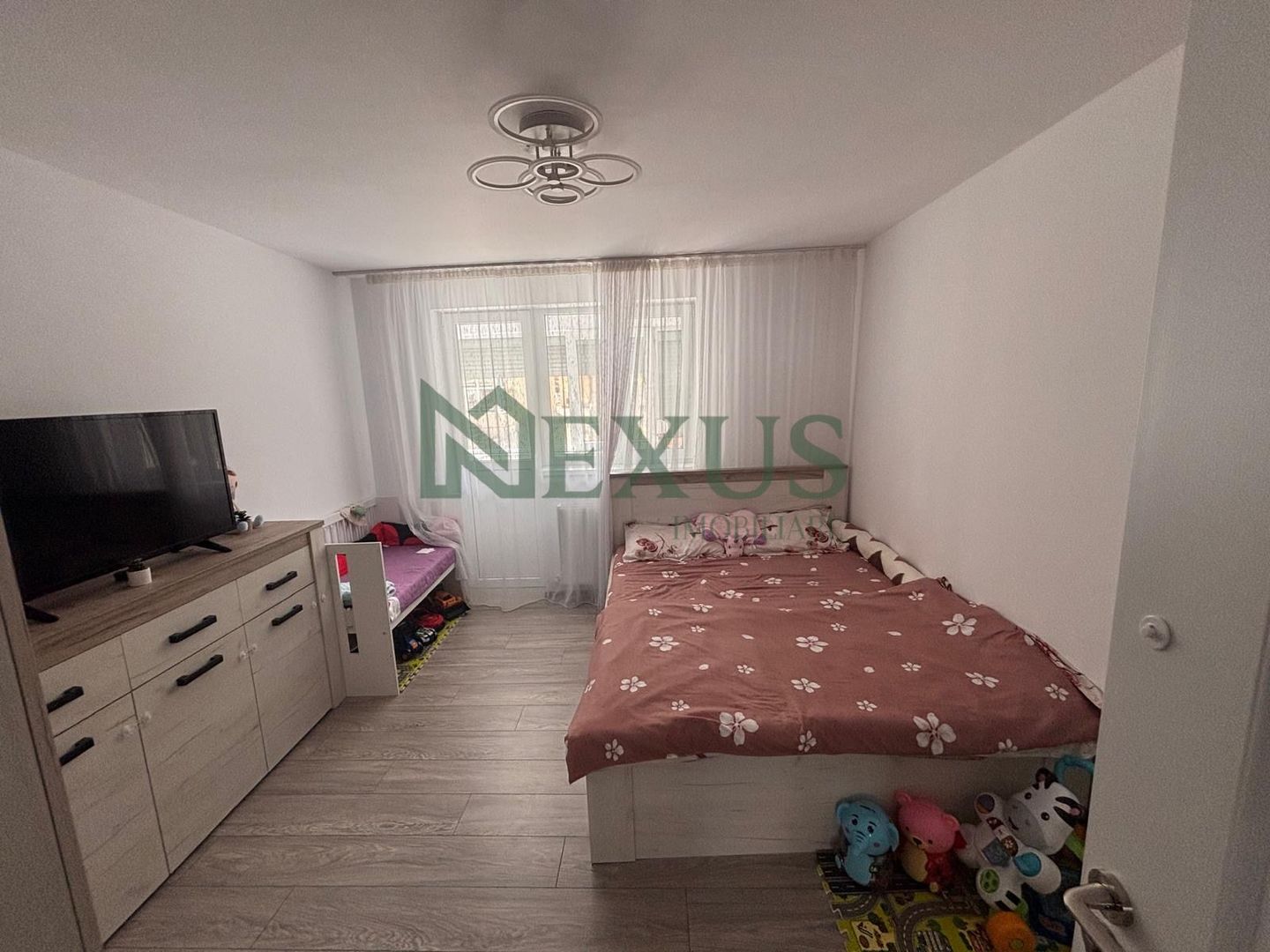 Apartament cu 2 camere, renovat complet, str.Libertății, Moinesti - Poză 13